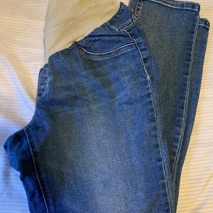 Jessica Simpson maternity jeans